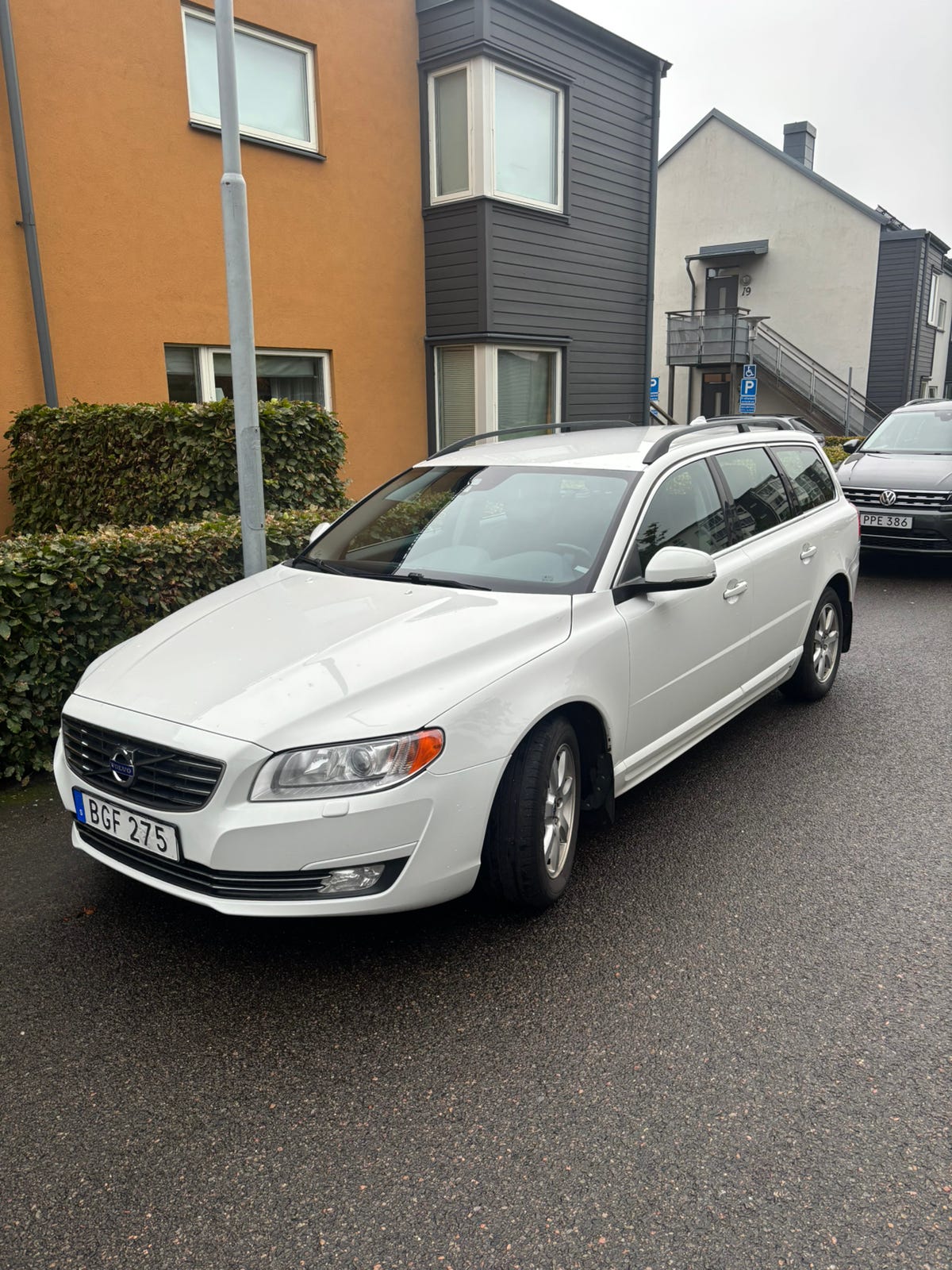 Volvo V70 2014 – bild 1 av 3