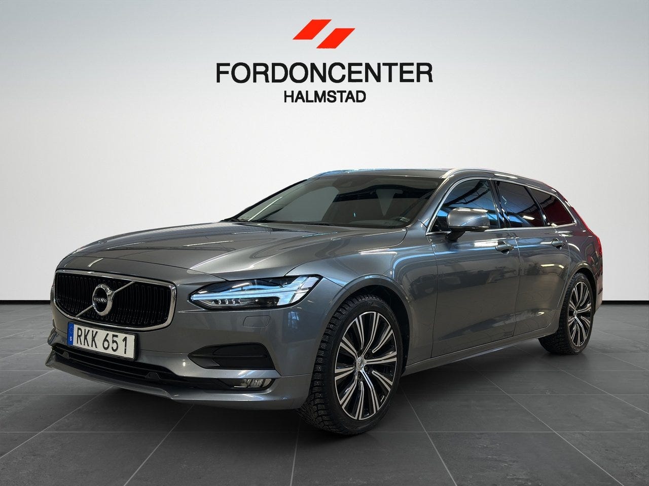 Volvo V90 2019 – bild 1 av 24