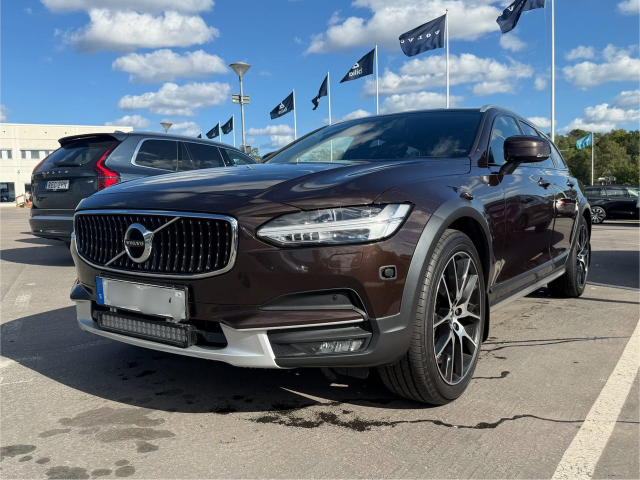 Volvo V90 Cross Country 2019 – bild 1 av 8