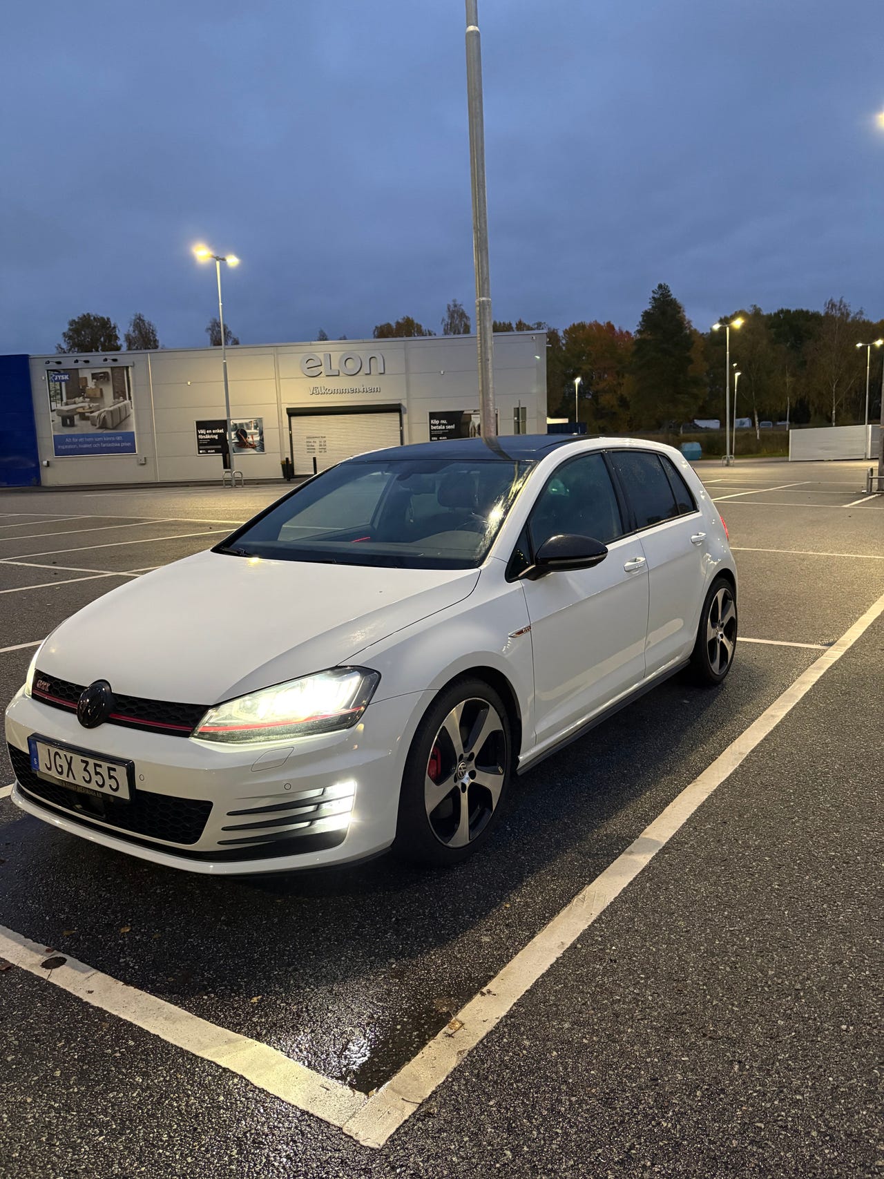 Volkswagen Golf VII 2016 – bild 1 av 17