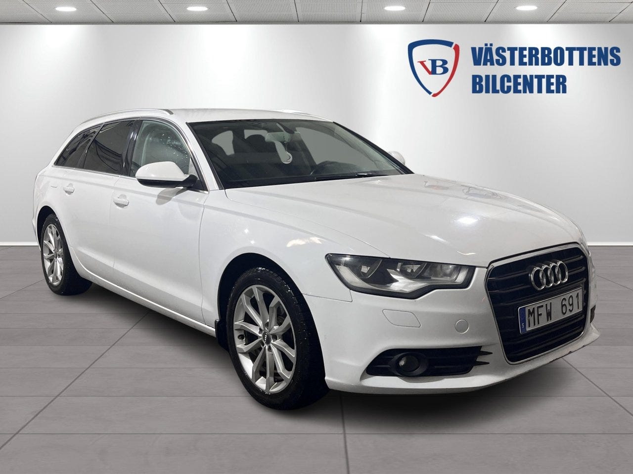 Audi A6 2012 – bild 1 av 8