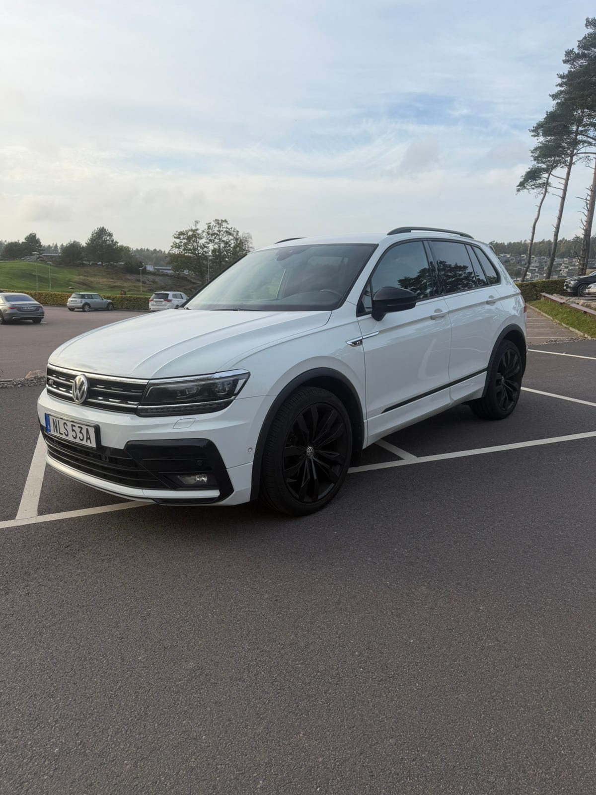 Volkswagen Tiguan 2019 – bild 1 av 12