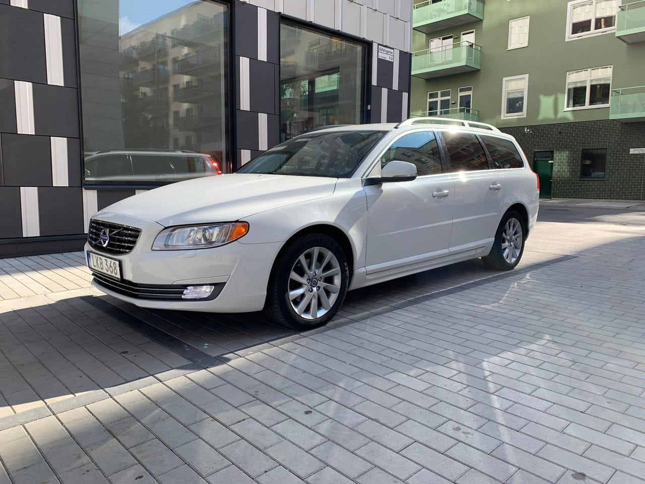 Volvo V70 2015 – bild 1 av 9