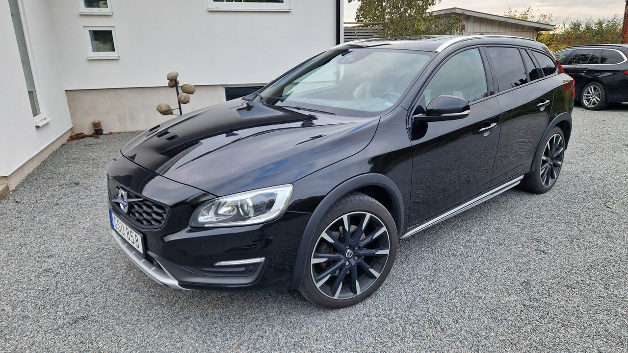 Volvo V60 Cross Country 2016 – bild 1 av 4
