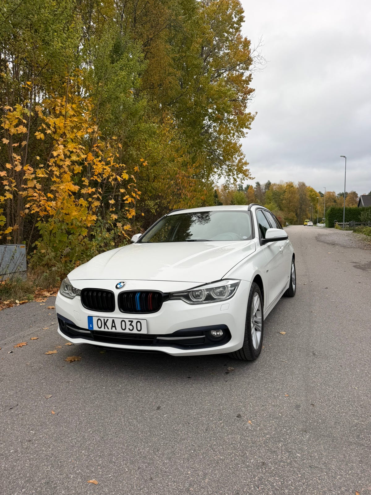 BMW 320d 2017 – bild 1 av 4