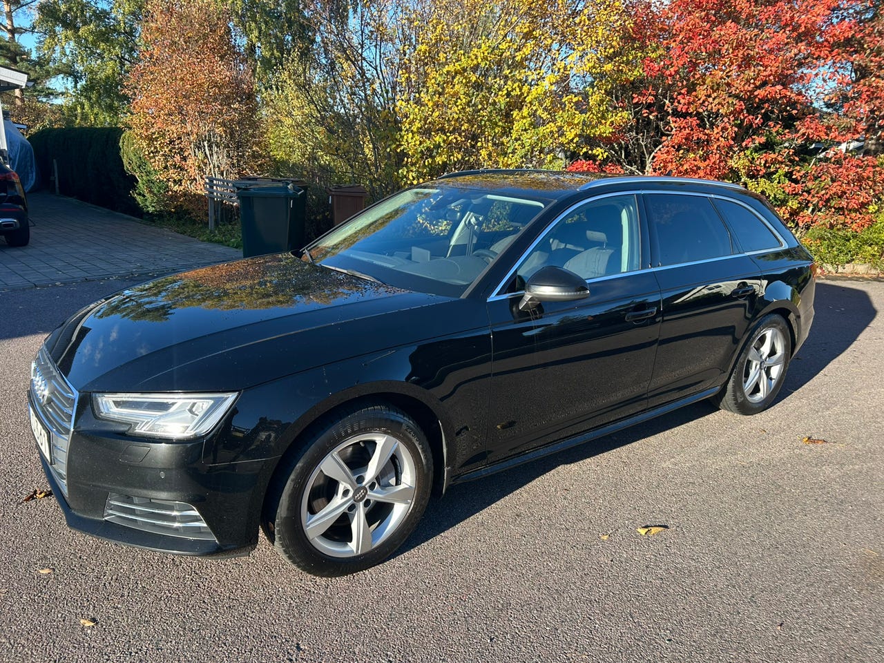 Audi A4 2017 – bild 1 av 12