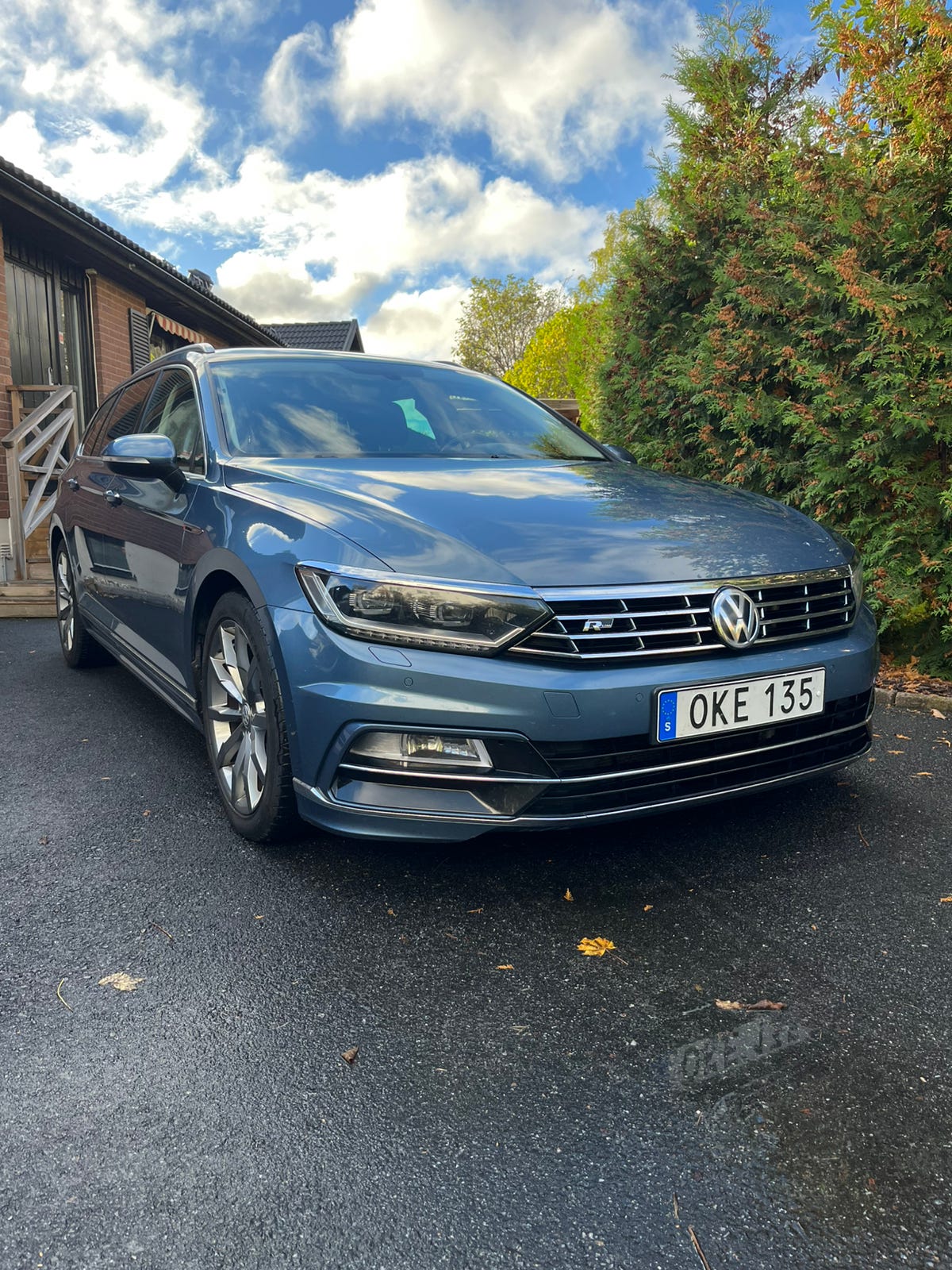 Volkswagen Passat 2017 – bild 1 av 10
