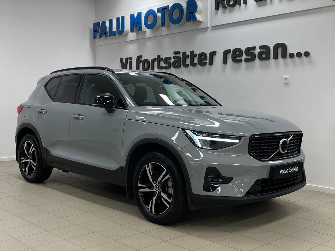 Volvo XC40 2025 – bild 1 av 24