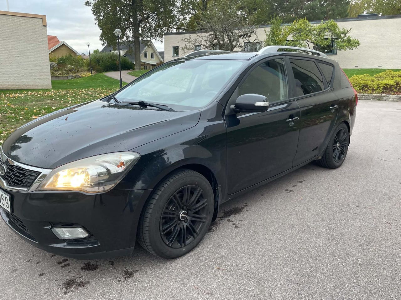 Kia Ceed 2012 – bild 1 av 6