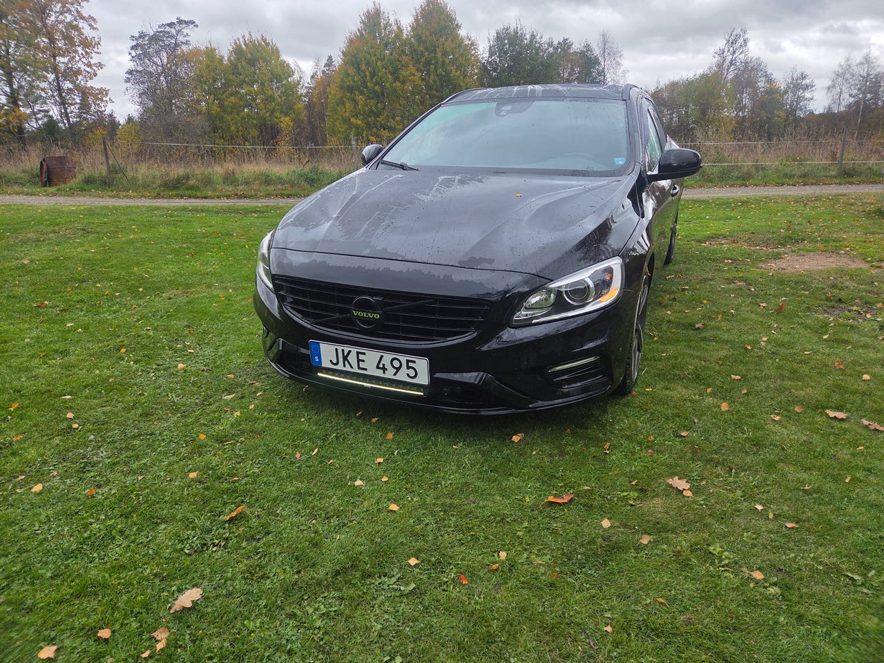 Volvo V60 2015 – bild 1 av 5