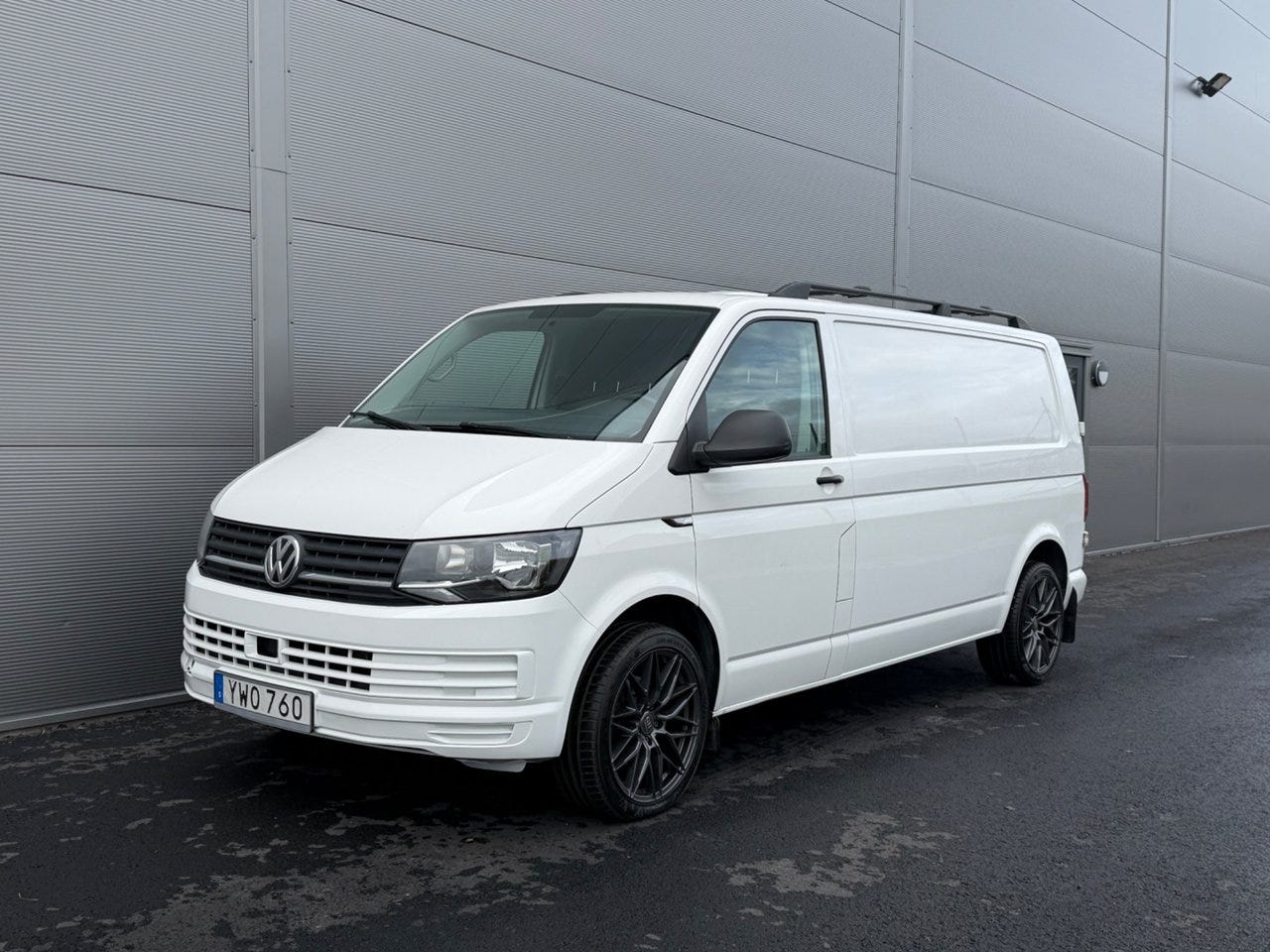 Volkswagen Transporter 2018 – bild 1 av 13