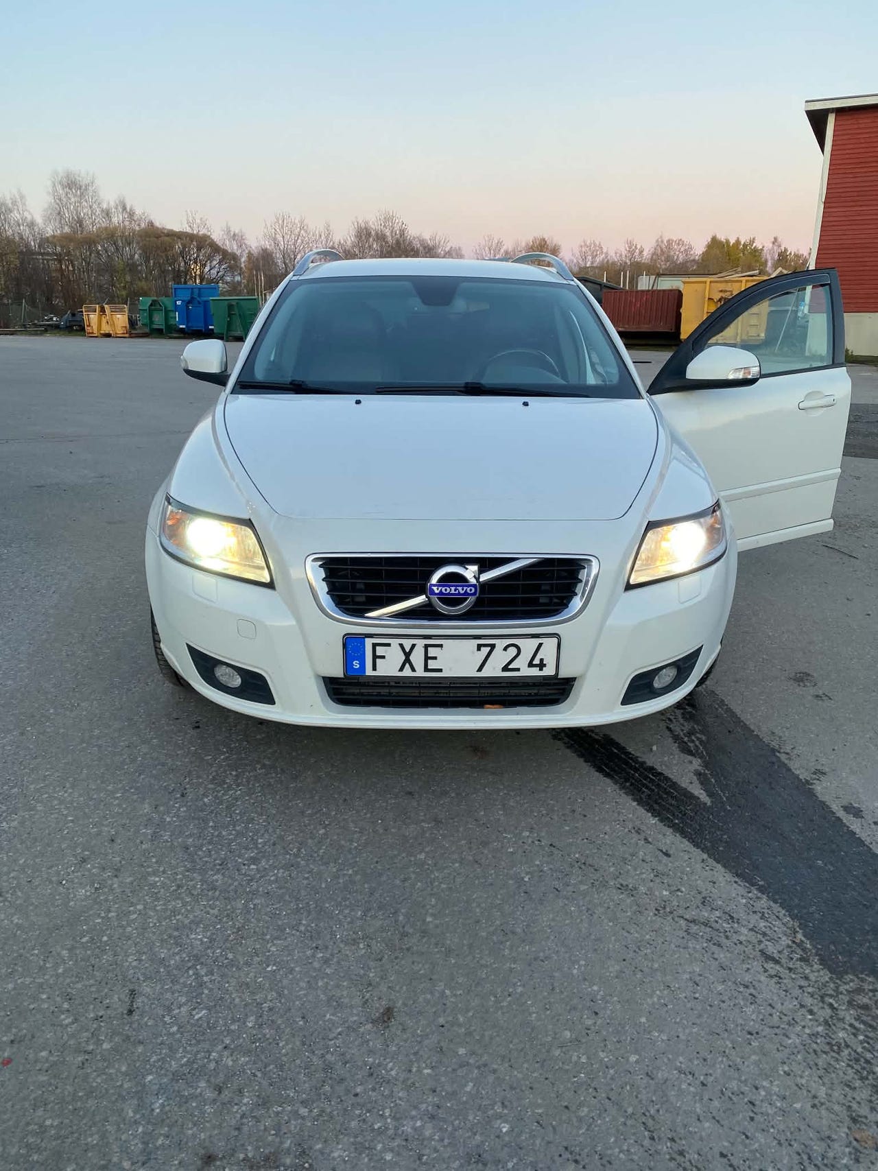 Volvo V50 2012 – bild 1 av 7
