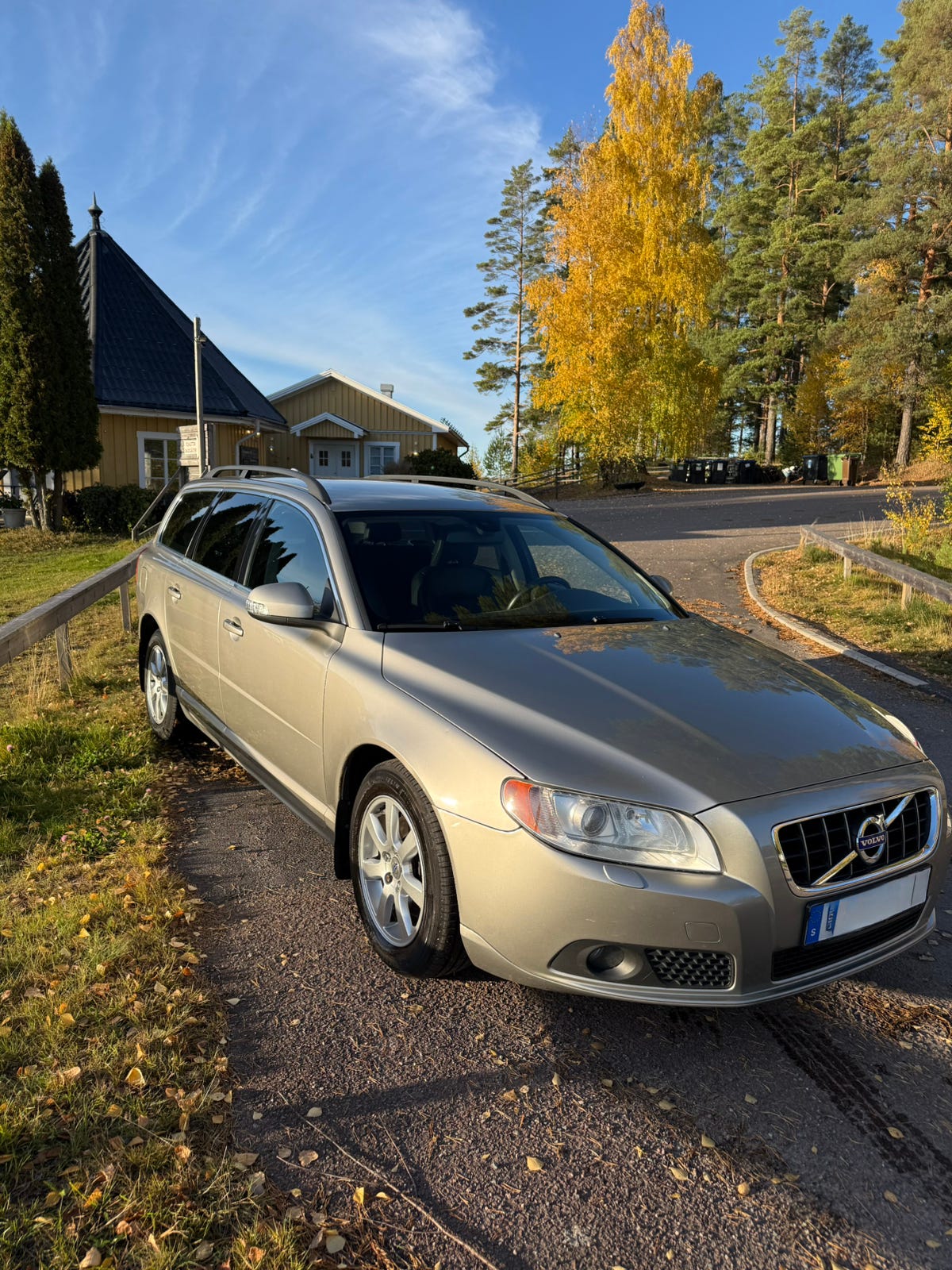 Volvo V70 2011 – bild 1 av 8