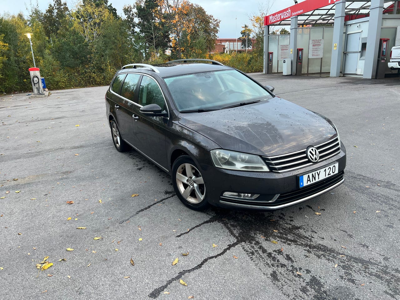 Volkswagen Passat 2012 – bild 1 av 9