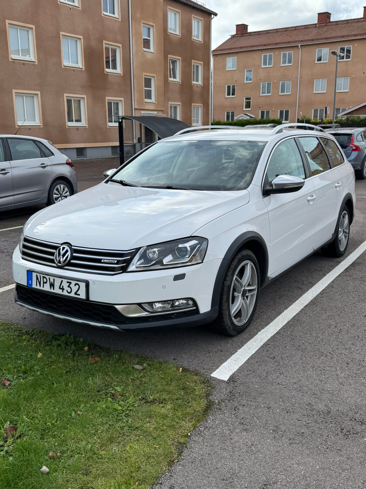 Volkswagen Passat Alltrack 2015 – bild 1 av 9