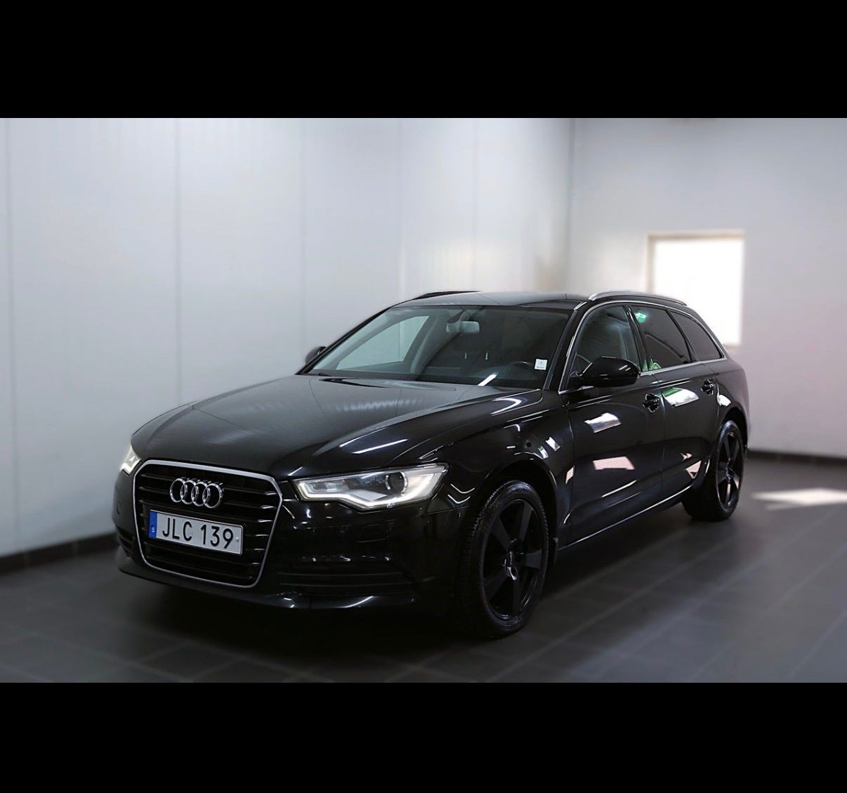 Audi A6 2014 – bild 1 av 3