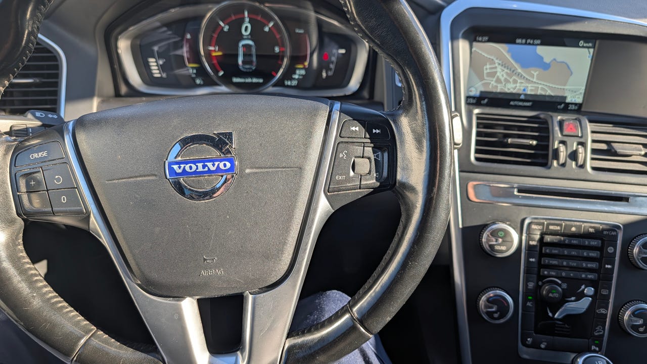 Volvo XC60 2015 – bild 1 av 5