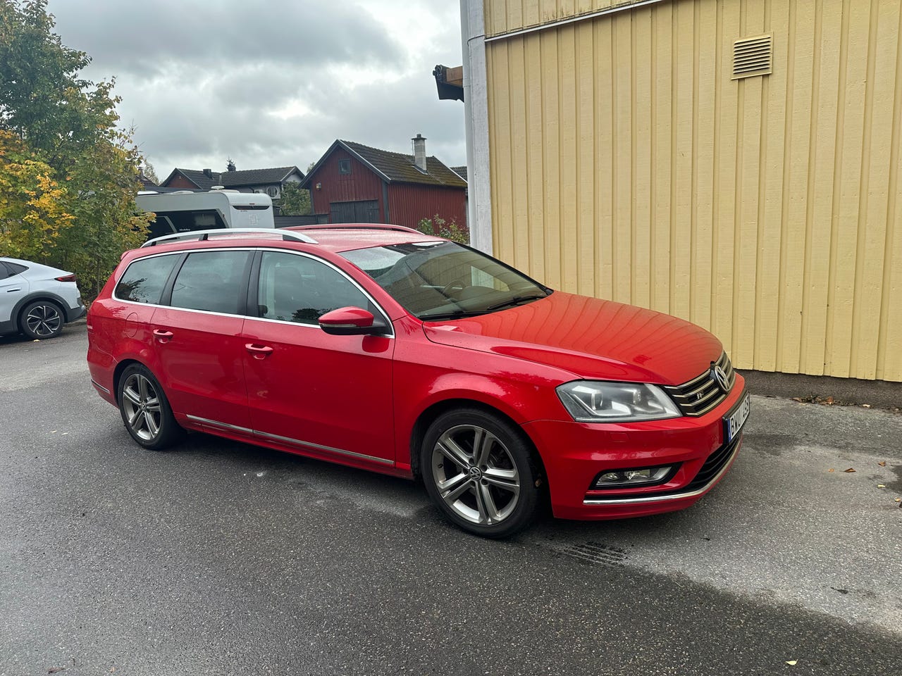 Volkswagen Passat 2013 – bild 1 av 5