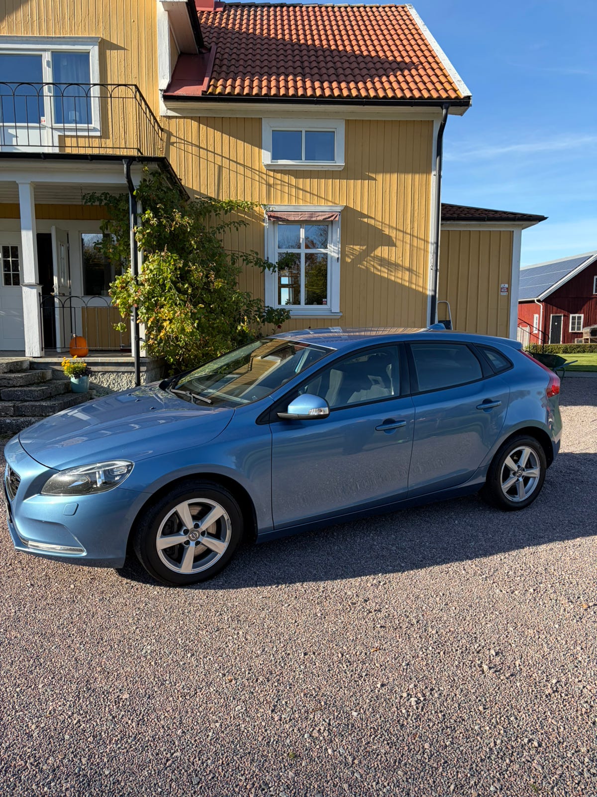 Volvo V40 2016 – bild 1 av 12