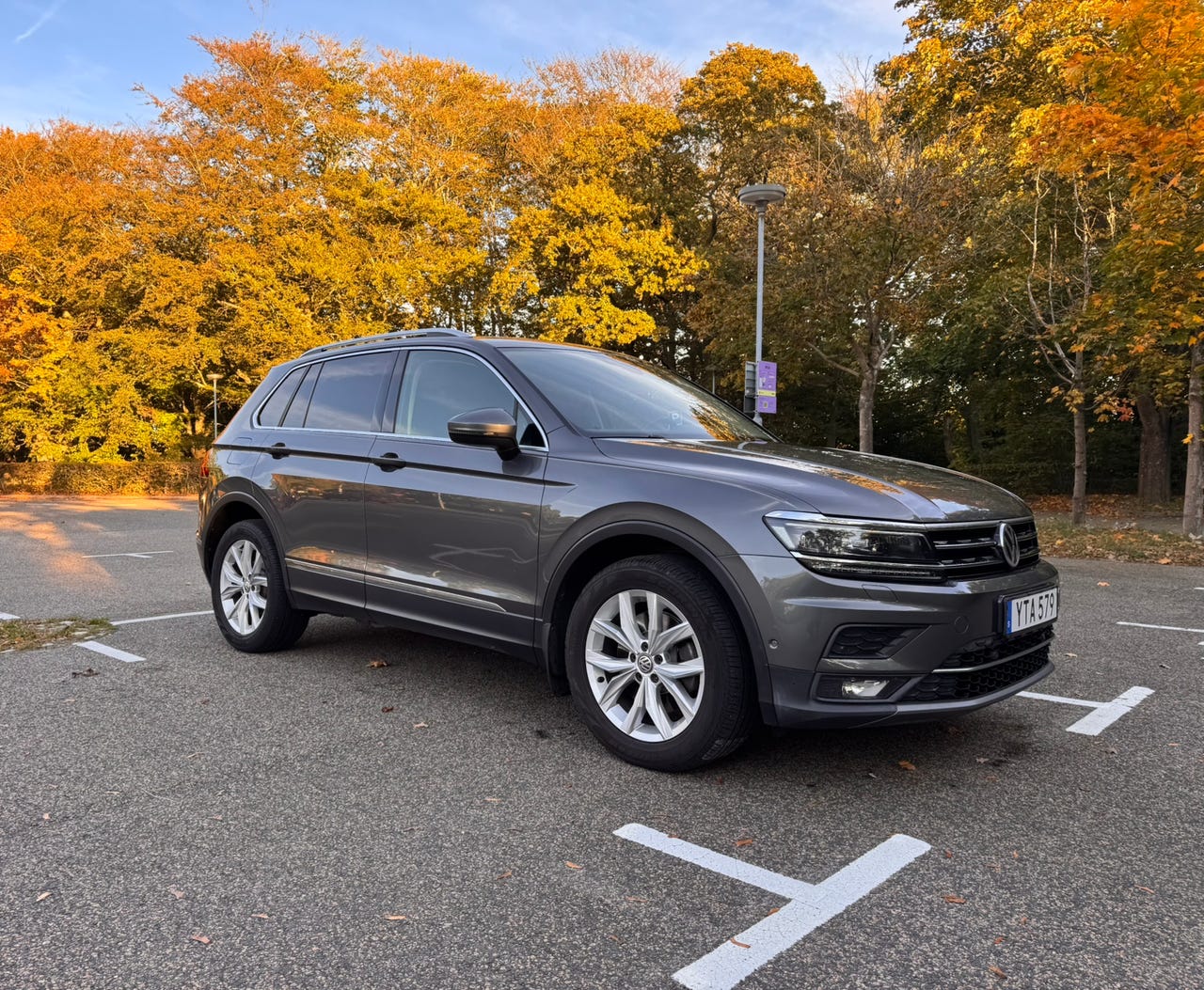 Volkswagen Tiguan 2018 – bild 1 av 9