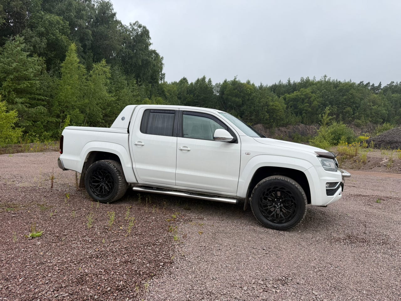 Volkswagen Amarok 2017 – bild 1 av 3