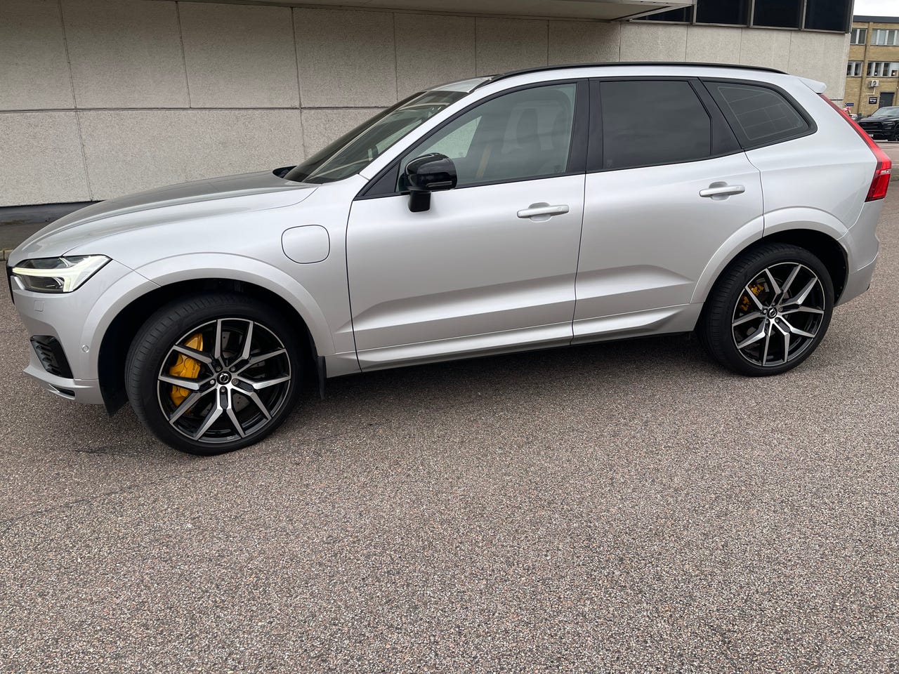 Volvo XC60 2021 – bild 1 av 7