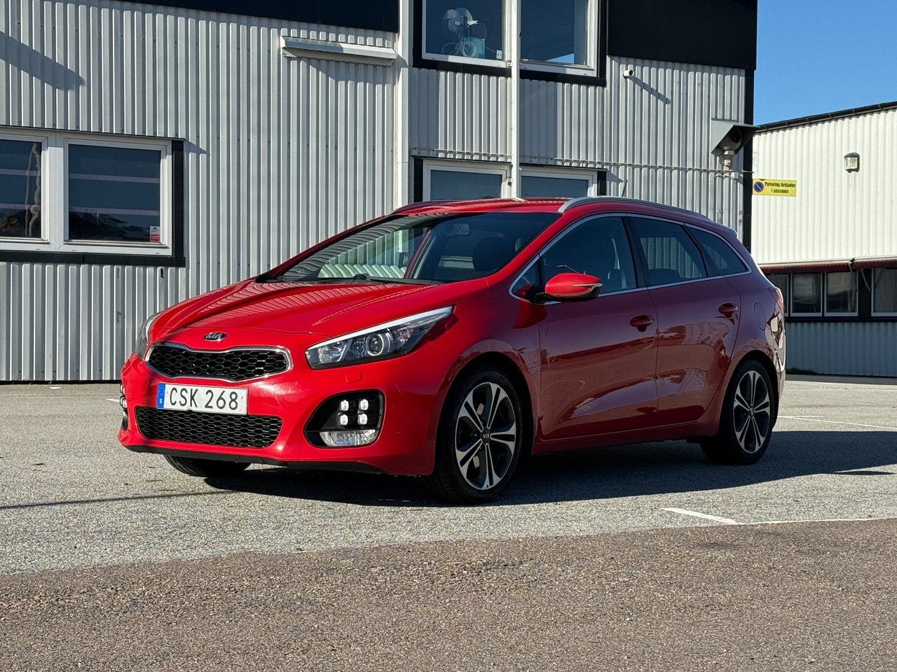 Kia Ceed 2016 – bild 1 av 12