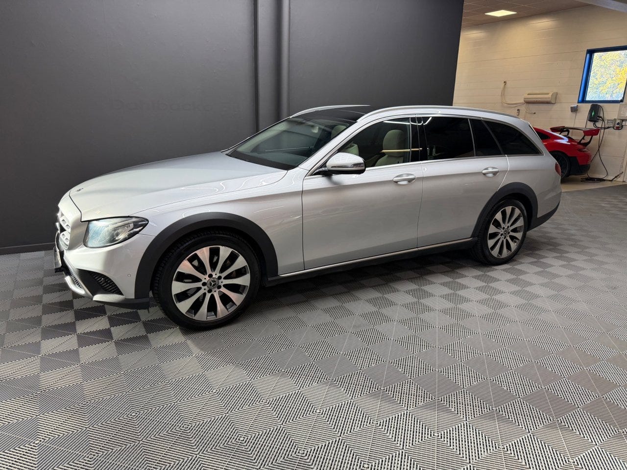 Mercedes-Benz E220 d 2019 – bild 1 av 14