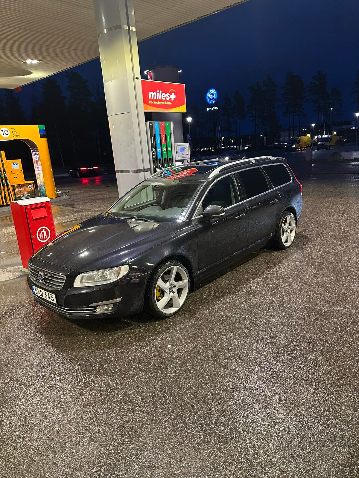 Volvo V70 2015 – bild 1 av 9