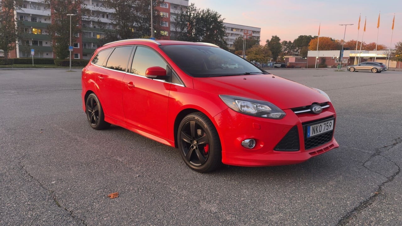 Ford Focus 2014 – bild 1 av 6