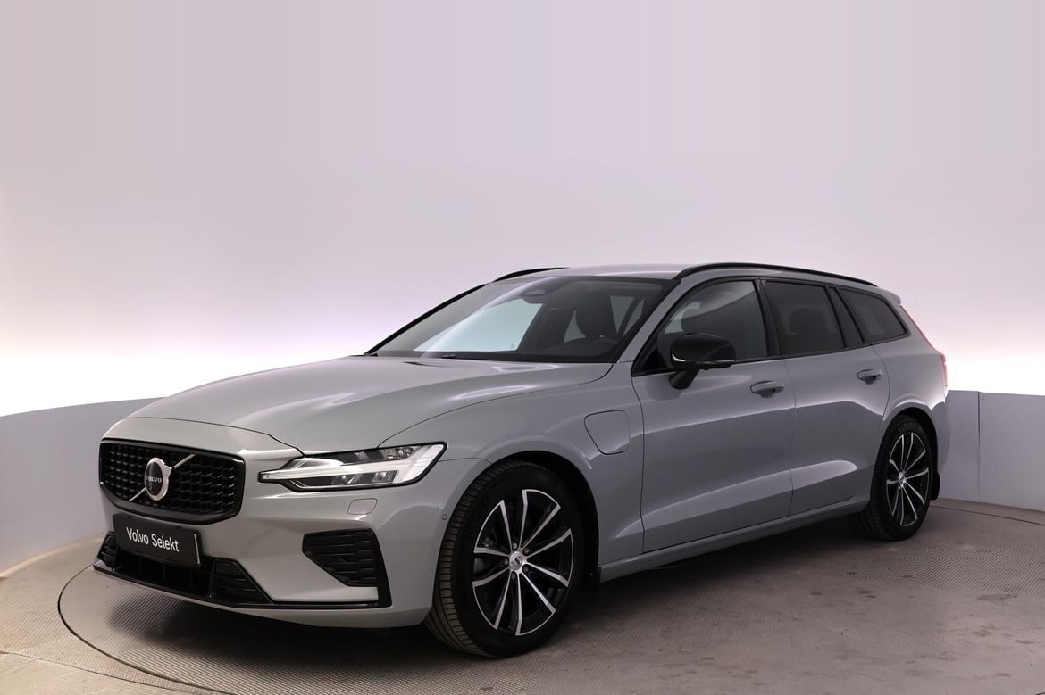 Volvo V60 2025 – bild 1 av 24