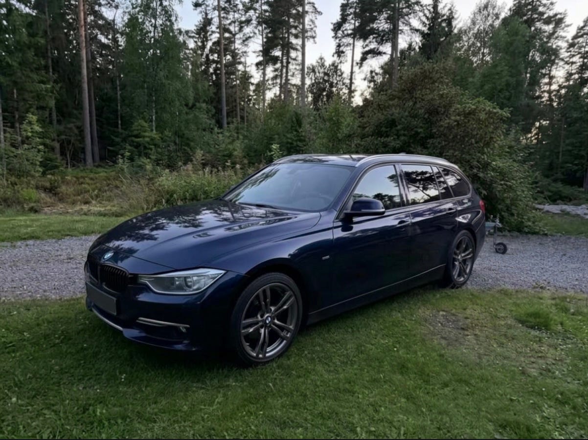 BMW 320d 2013 – bild 1 av 3