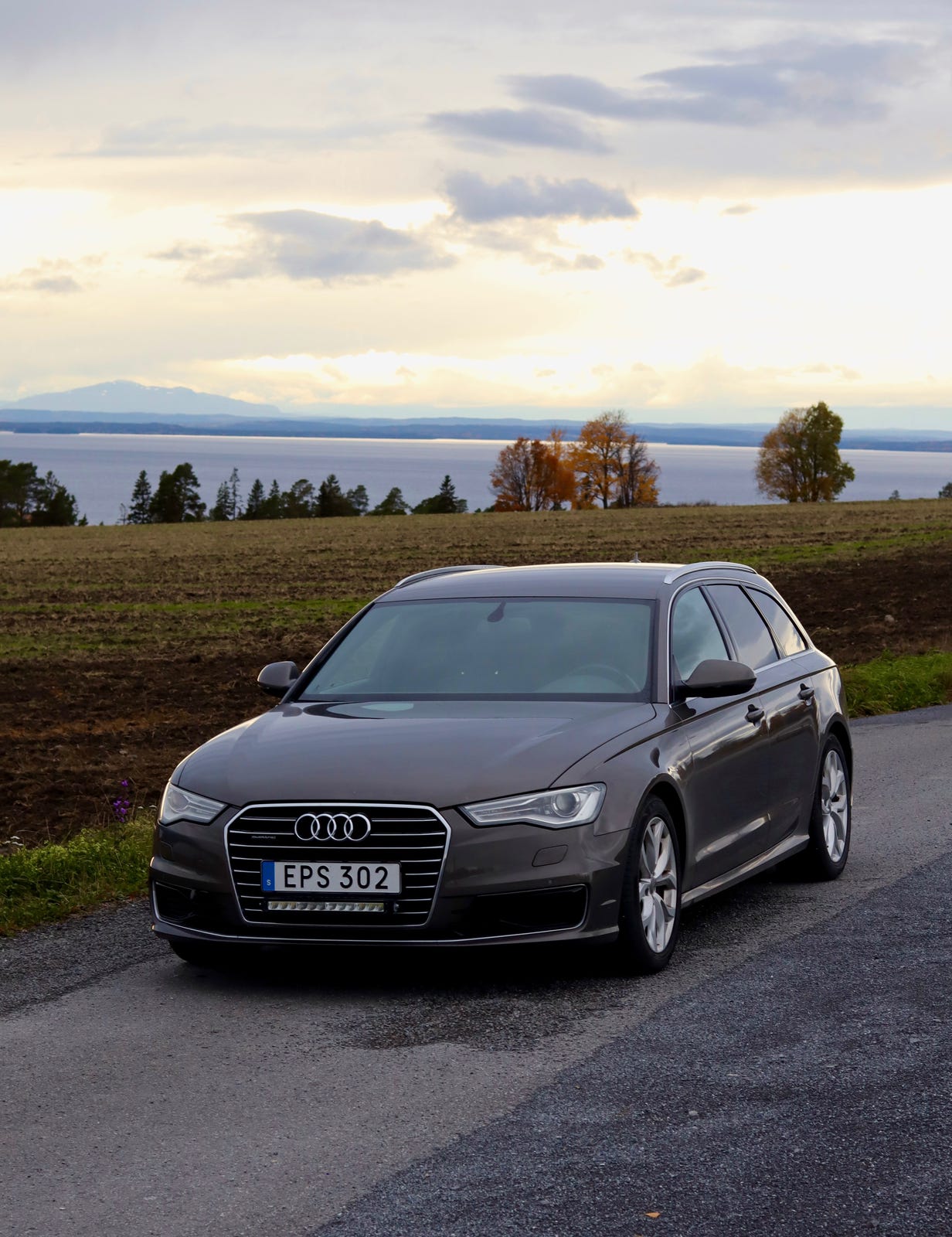 Audi A6 2015 – bild 1 av 6