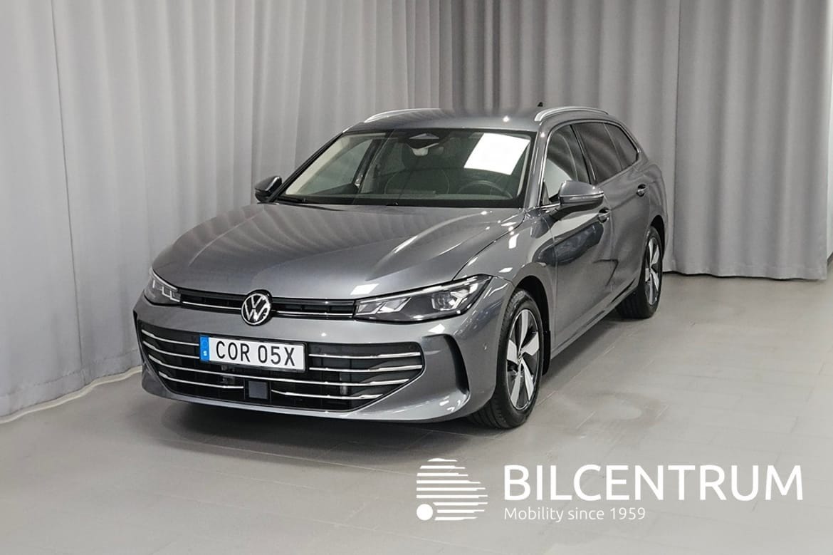 Volkswagen Passat 2025 – bild 1 av 11