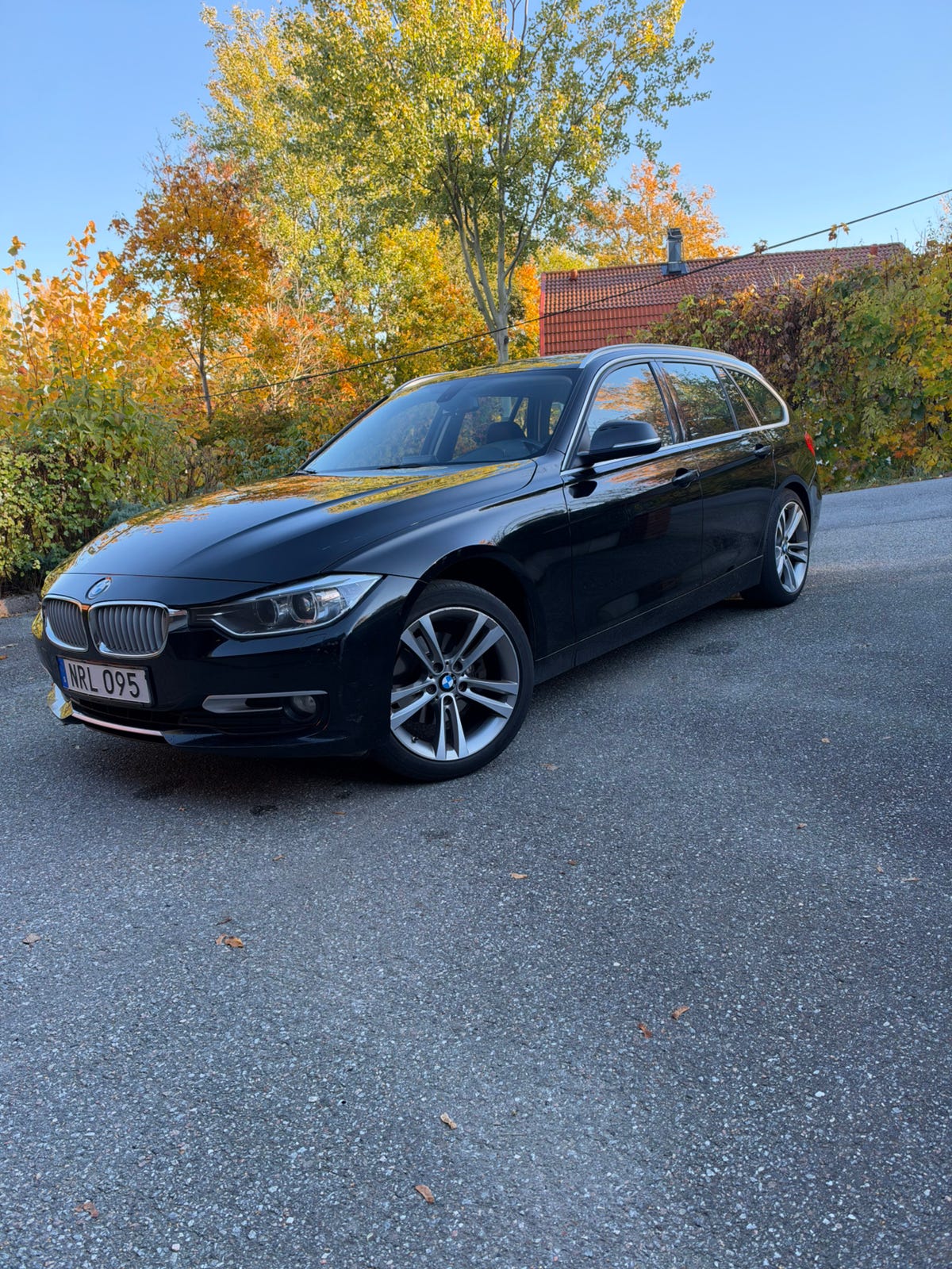 BMW 320d 2015 – bild 1 av 5