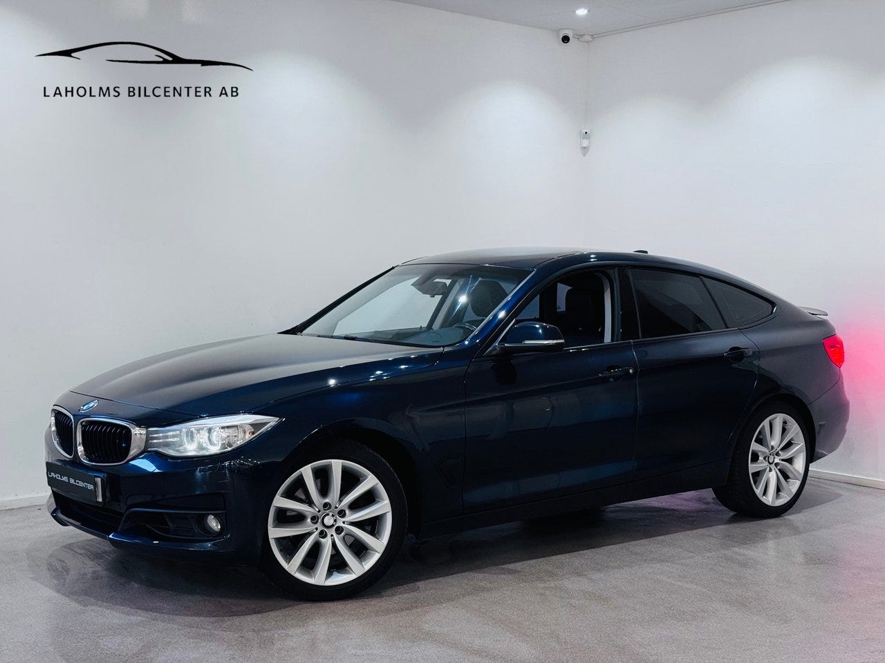 BMW 330d 2014 – bild 1 av 19