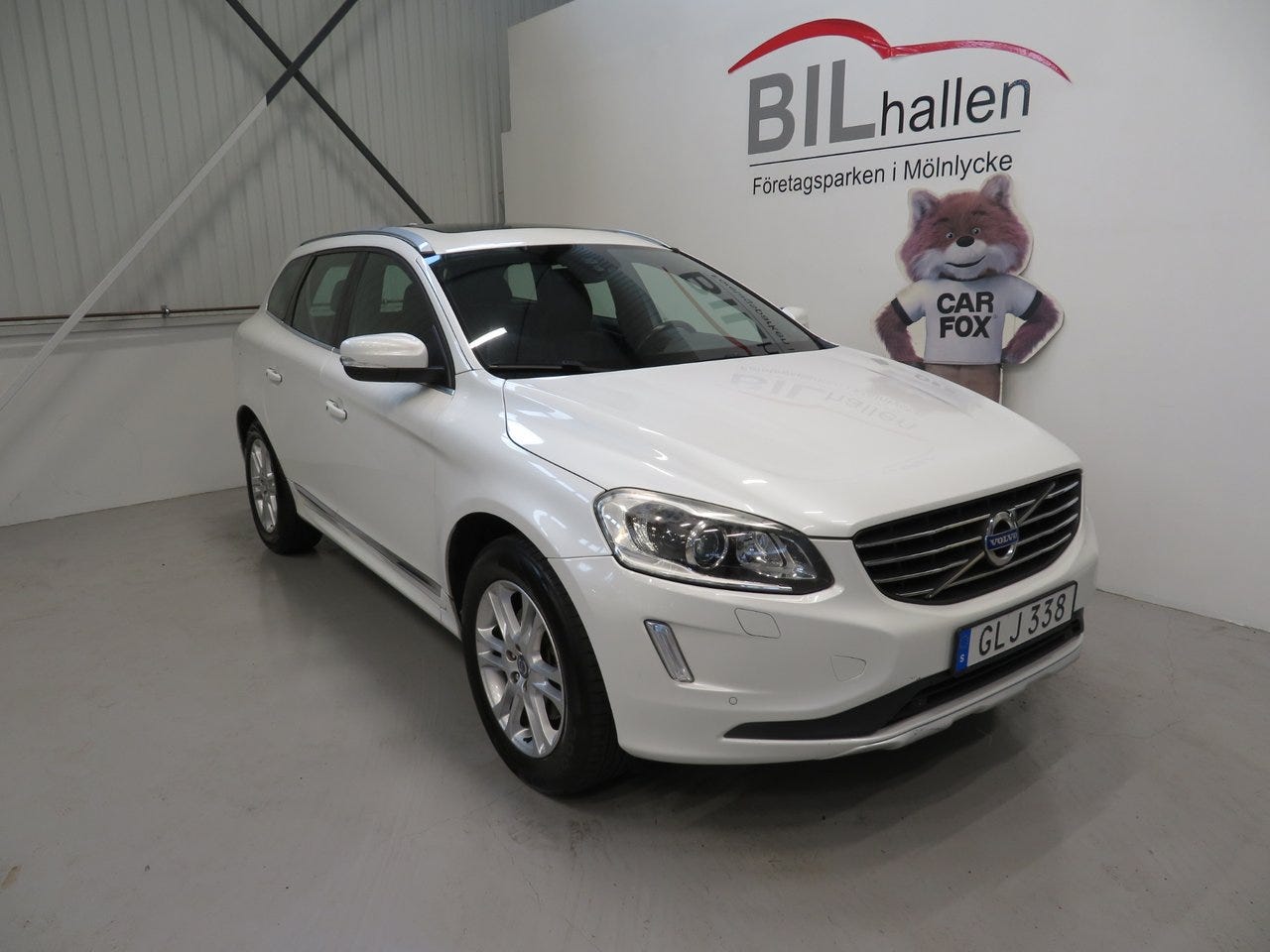 Volvo XC60 2015 – bild 1 av 16