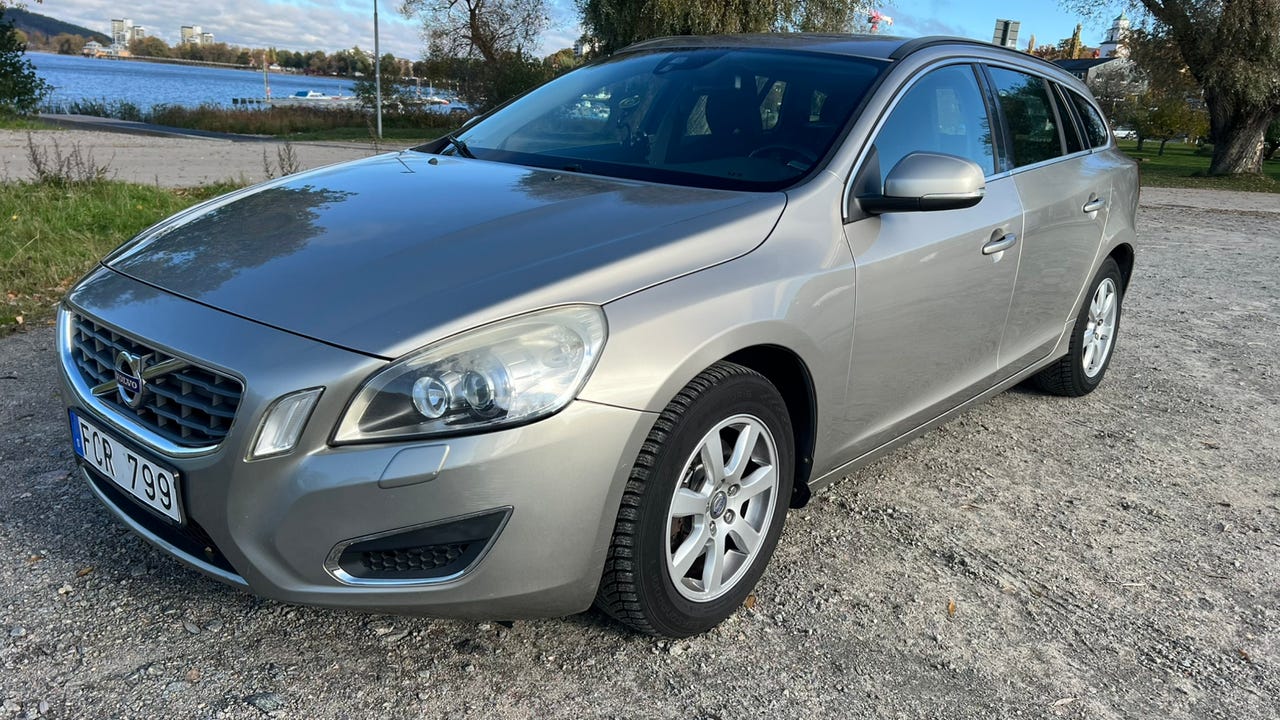 Volvo V60 2013 – bild 1 av 11