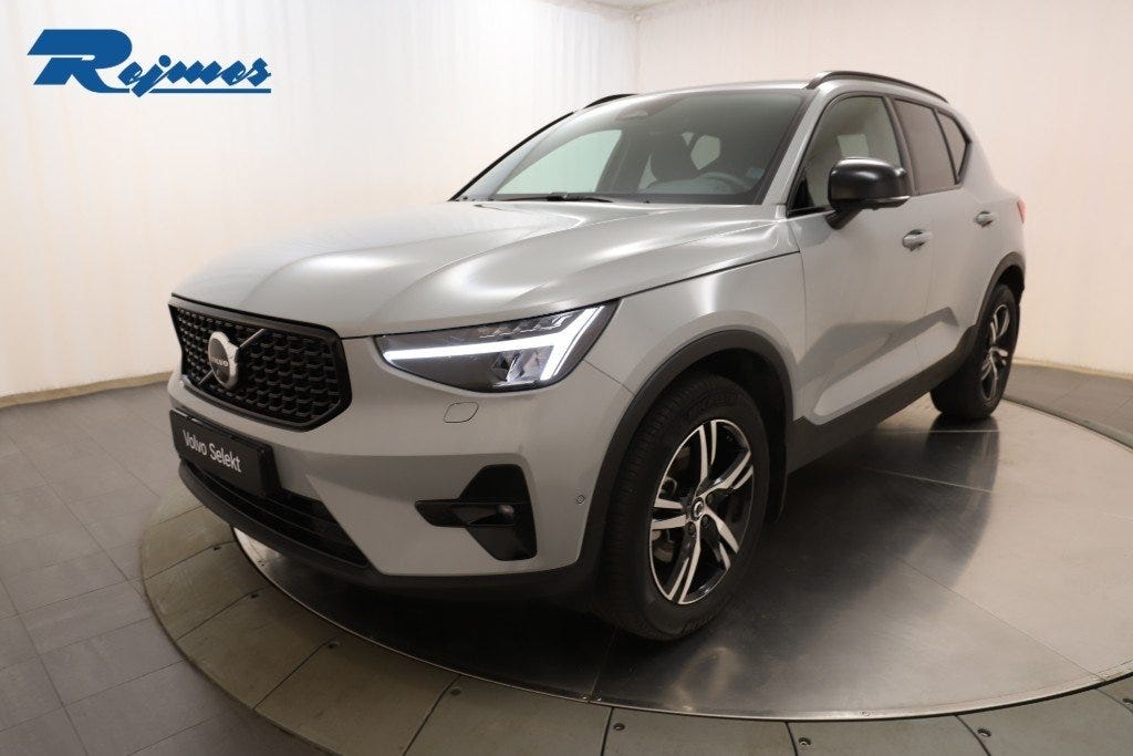 Volvo XC40 2025 – bild 1 av 24