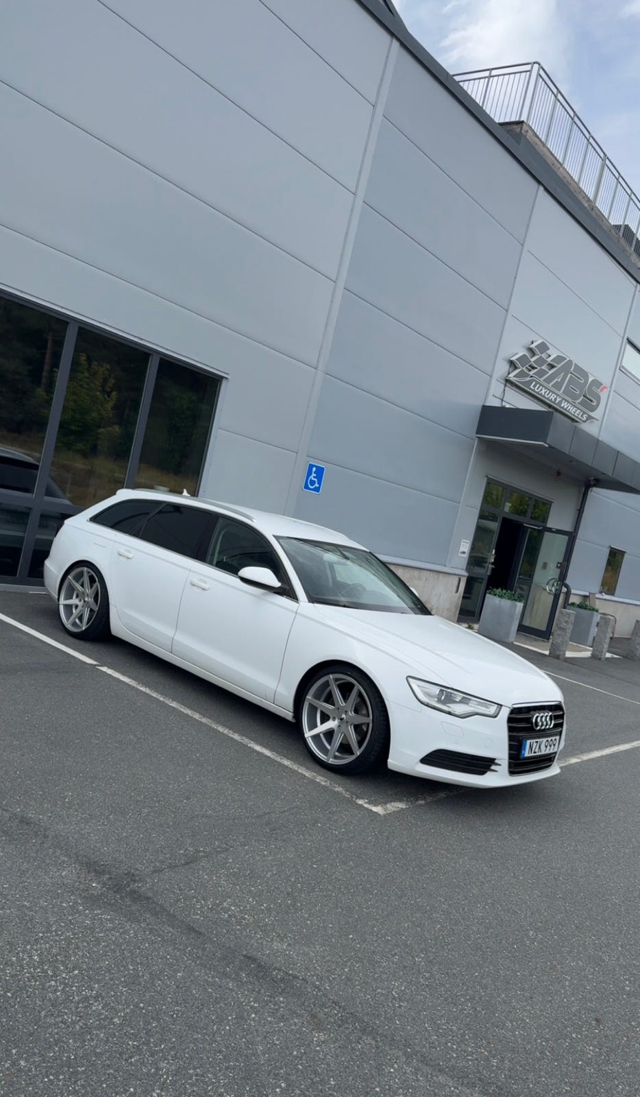 Audi A6 2014 – bild 1 av 8