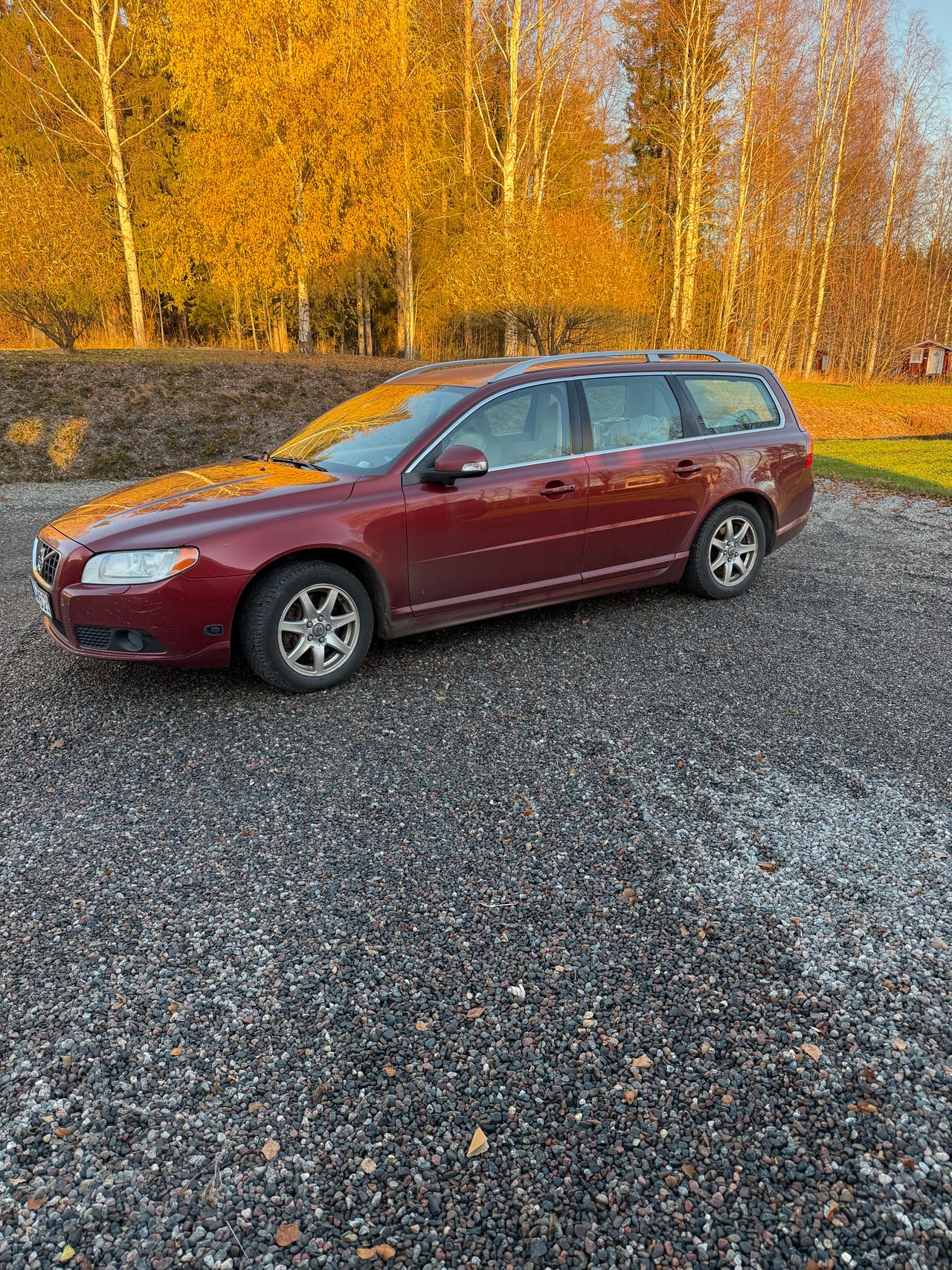Volvo V70 2011 – bild 1 av 2