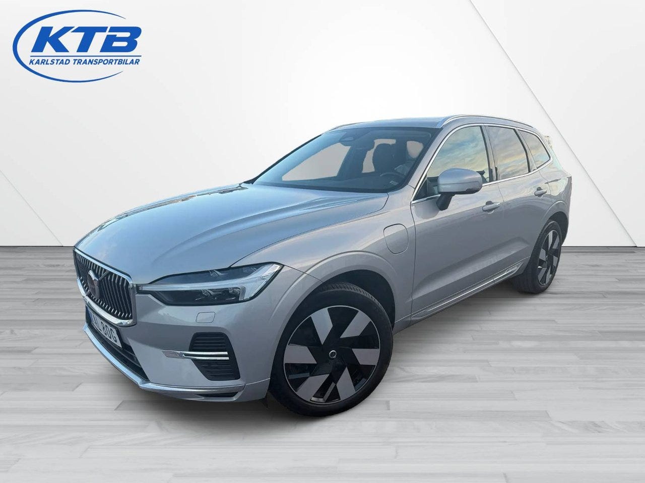 Volvo XC60 2024 – bild 1 av 24