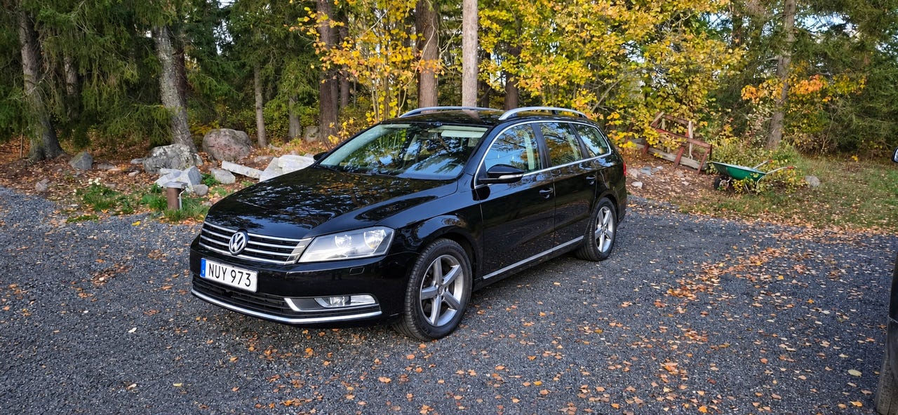 Volkswagen Passat 2013 – bild 1 av 3