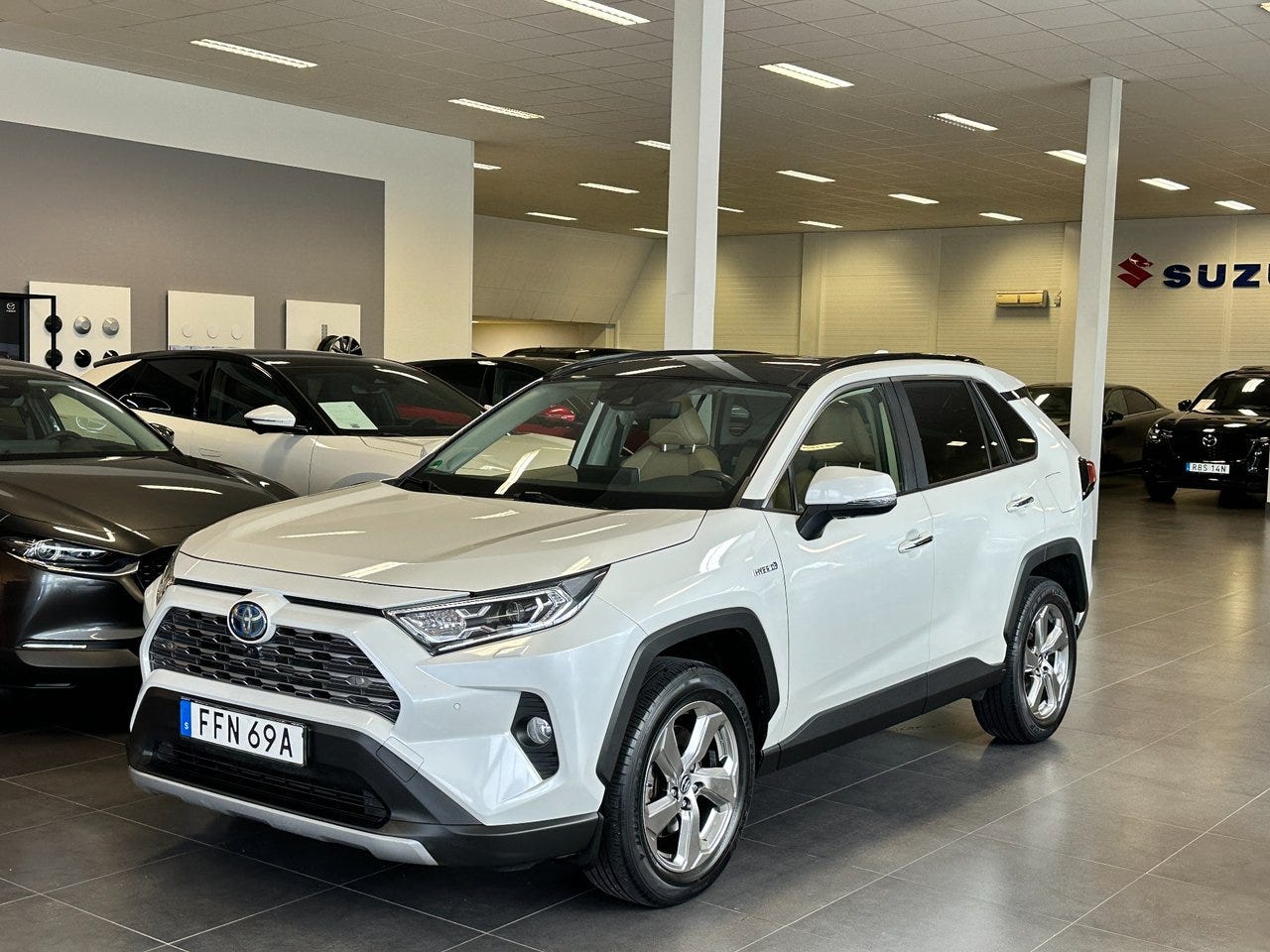 Toyota RAV4 2021 – bild 1 av 21