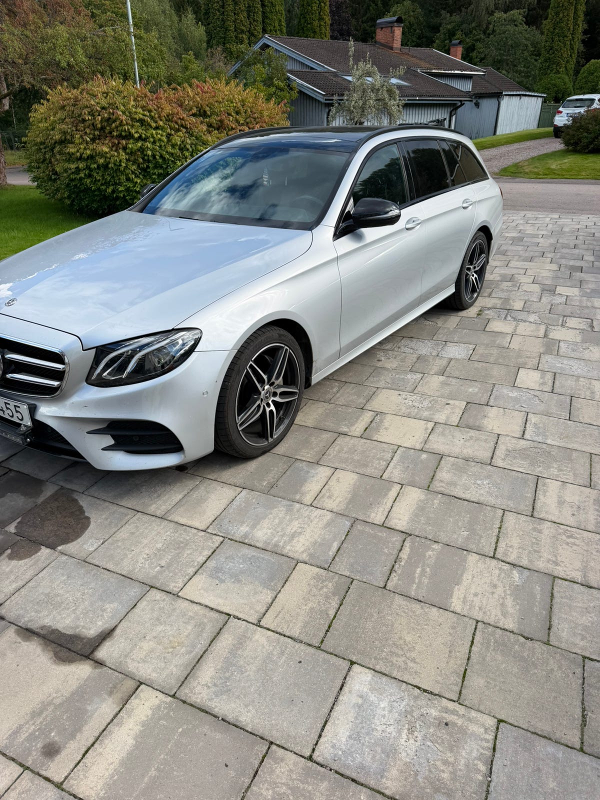 Mercedes-Benz E 220 2018 – bild 1 av 4