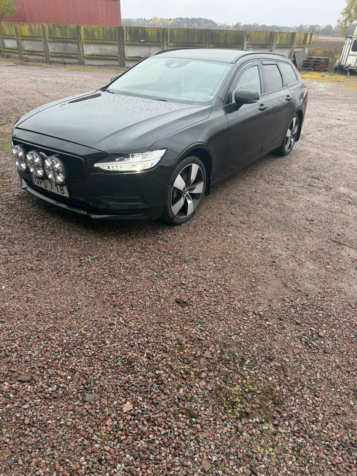 Volvo V90 2018 – bild 1 av 8