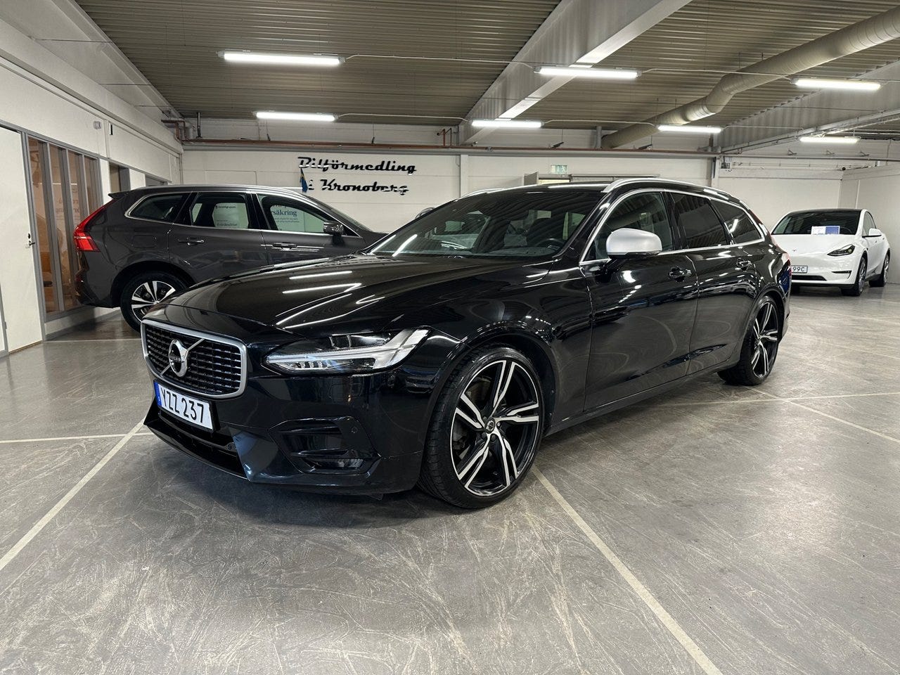 Volvo V90 2018 – bild 1 av 14
