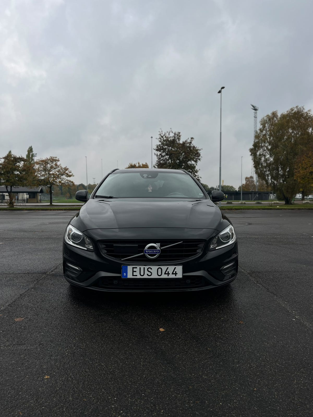 Volvo V60 2018 – bild 1 av 23