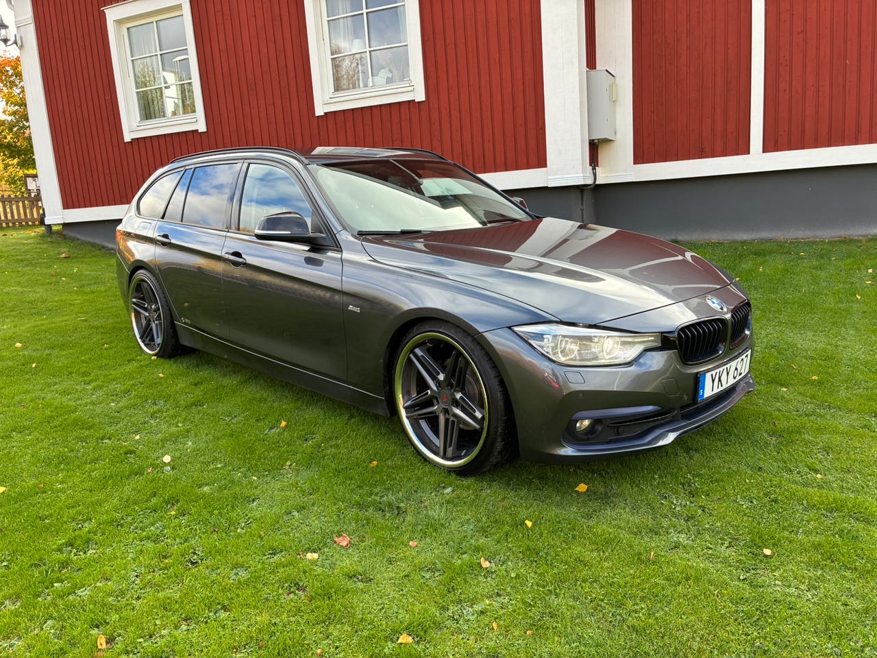 BMW 320d 2017 – bild 1 av 8