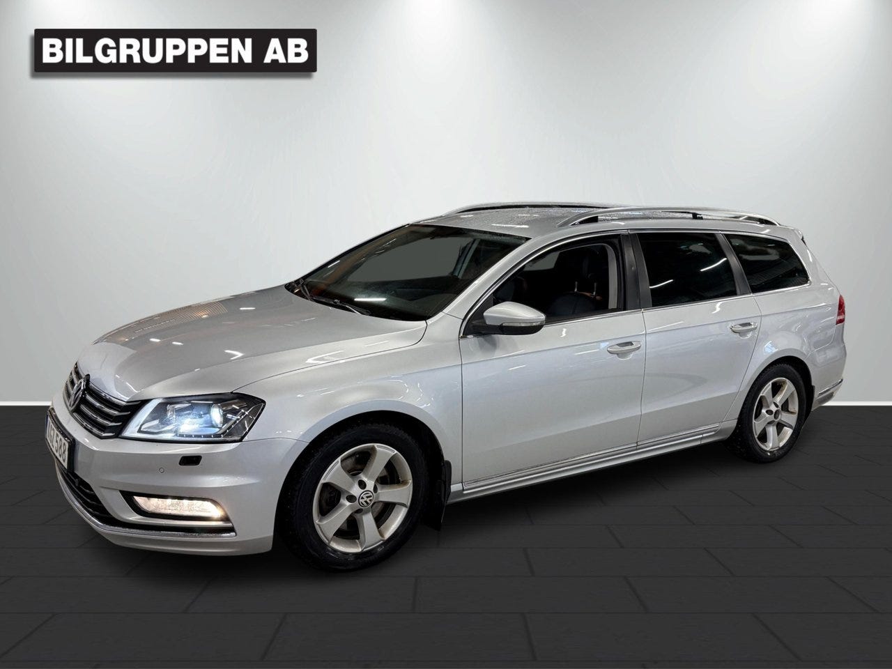 Volkswagen Passat 2014 – bild 1 av 17